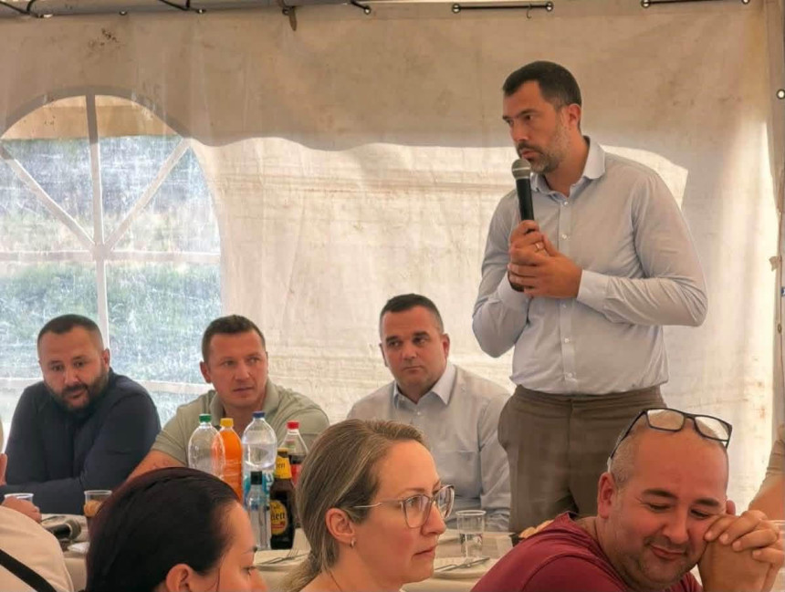 res_1789923245_zbog-odlaska-na-tribinu-kod-igora-goran-kuzmanovic-nije-vise-clan-pokreta-sigurna-srpska-draska-stanivukovica