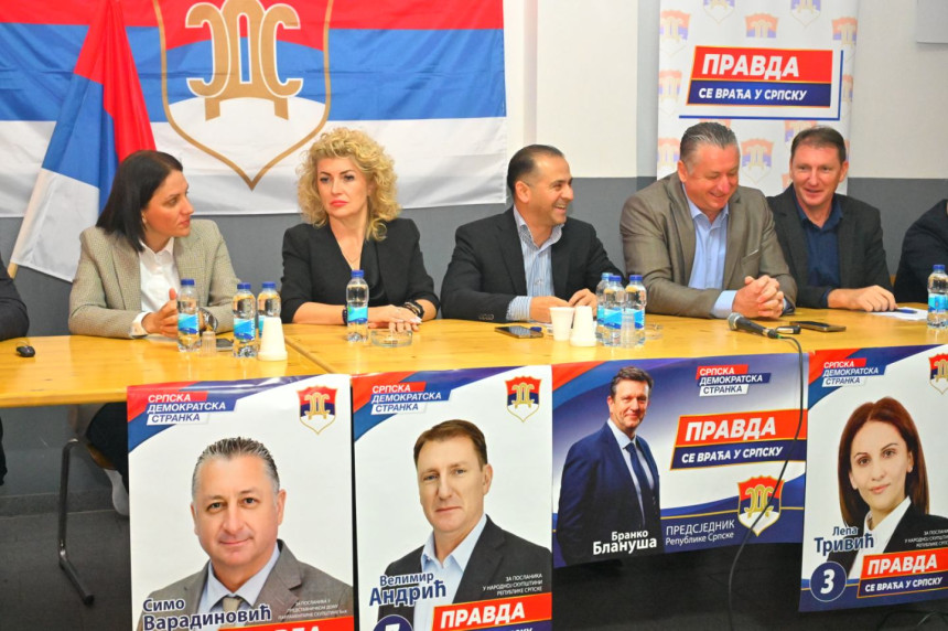 res_1790177697_iz-samca-poruceno-strah-i-prijetnje-nece-pobijediti-slobodarski-duh-srpskog-naroda