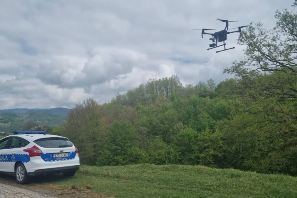 policija - dron